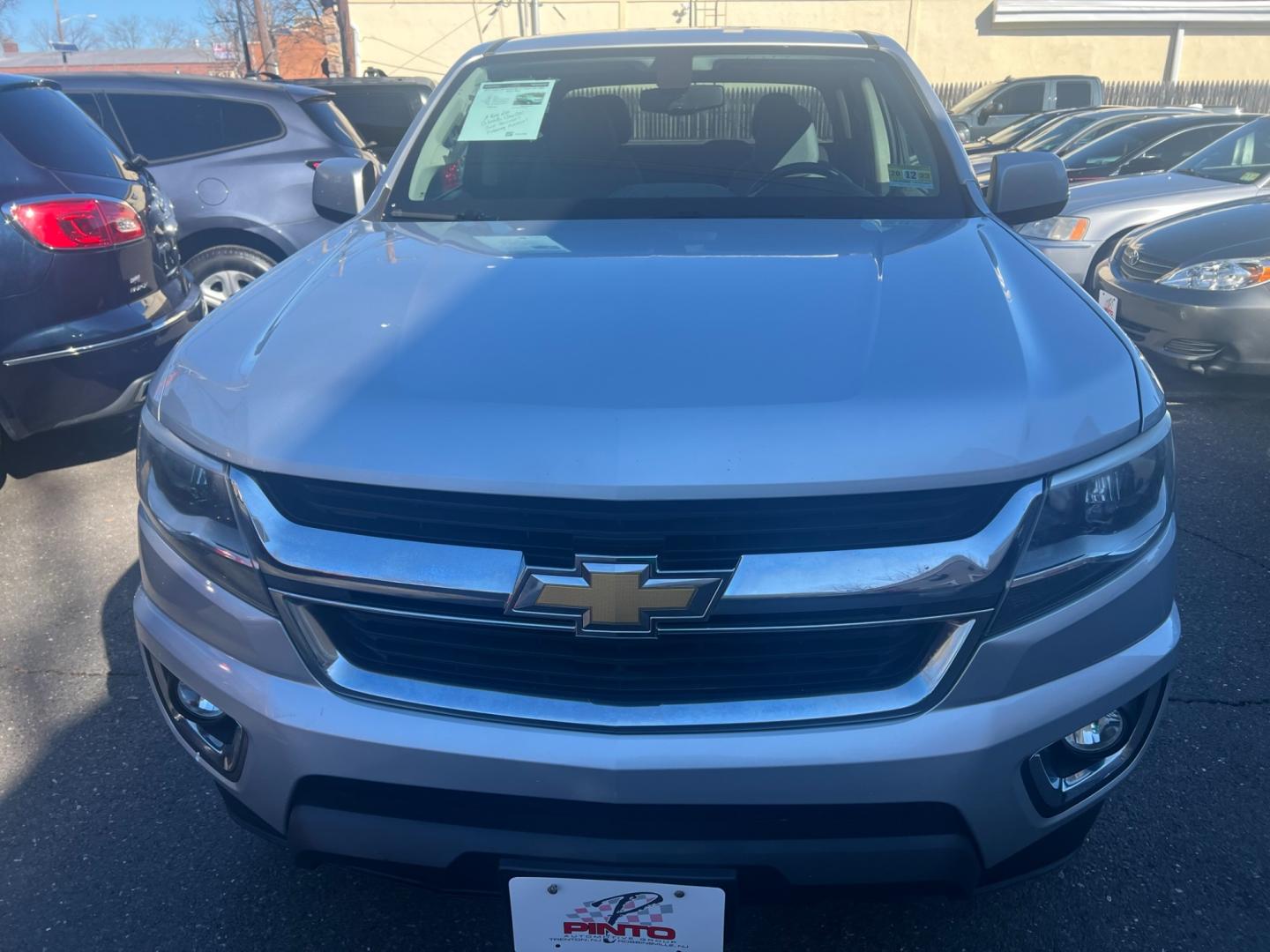 2015 SILVER /Gray Chevrolet Colorado LT CREW CAB 4WD Short Box (1GCGTBE36F1) with an 3.6L V6 DOHC 24V GAS engine, 6 SPEED AUTOMATIC transmission, located at 1018 Brunswick Ave, Trenton, NJ, 08638, (609) 989-0900, 40.240086, -74.748085 - Photo#2